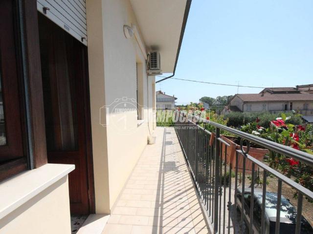 Villa Indipendente in vendita a Marche, Fermo