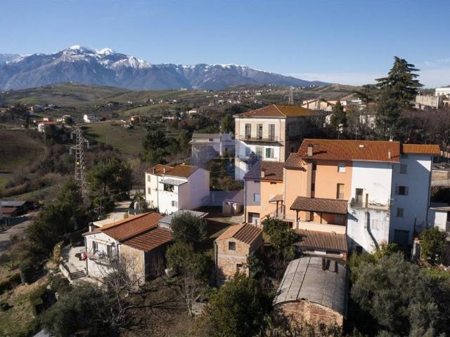 Villa Indipendente in vendita a Sant'eusanio Del Sangro, Abruzzo