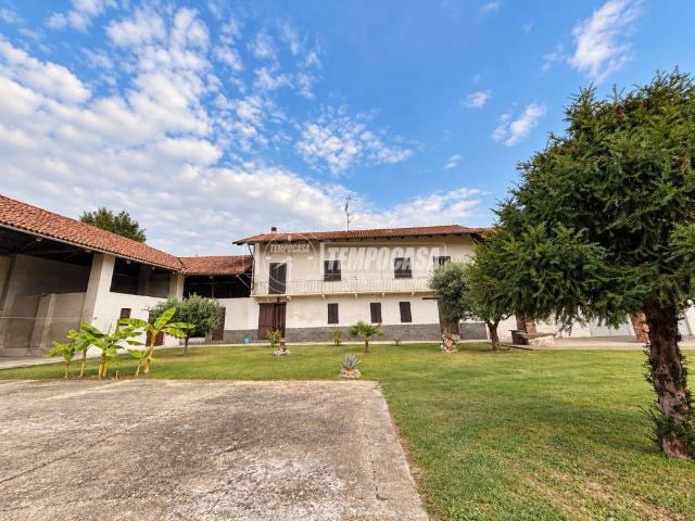 Villa Indipendente in vendita a Santhià, Vercelli