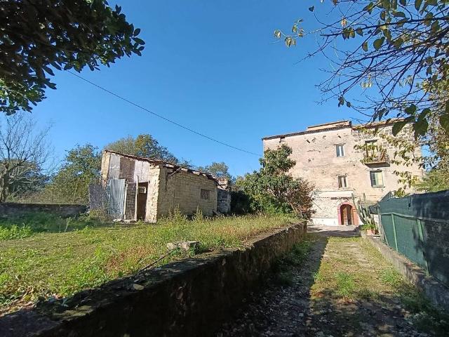 Villa Indipendente in vendita a Santi Cosma E Damiano, Lazio