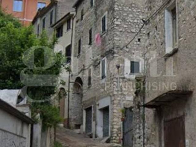 Villa Indipendente in vendita a Santi Cosma E Damiano, Lazio