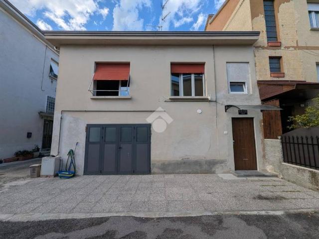 Villa Indipendente in vendita a Val d’Enza, Re