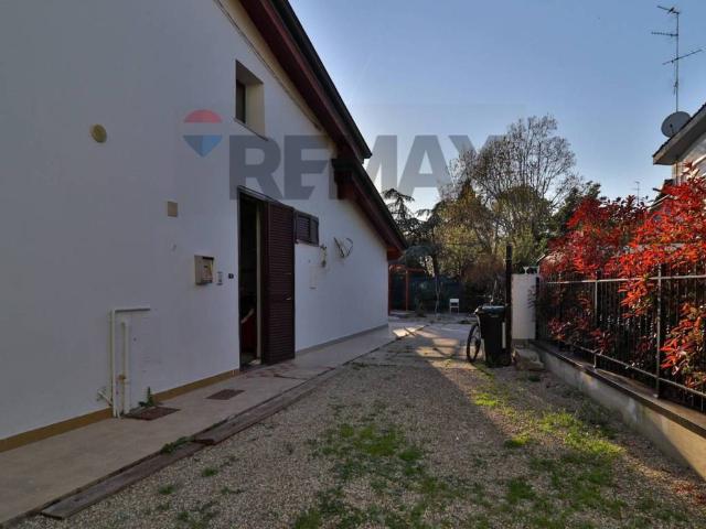 Villa Indipendente in vendita a Val d’Enza, Re