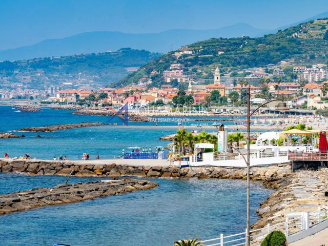 Villa Indipendente in vendita a Santo Stefano Al Mare, Liguria