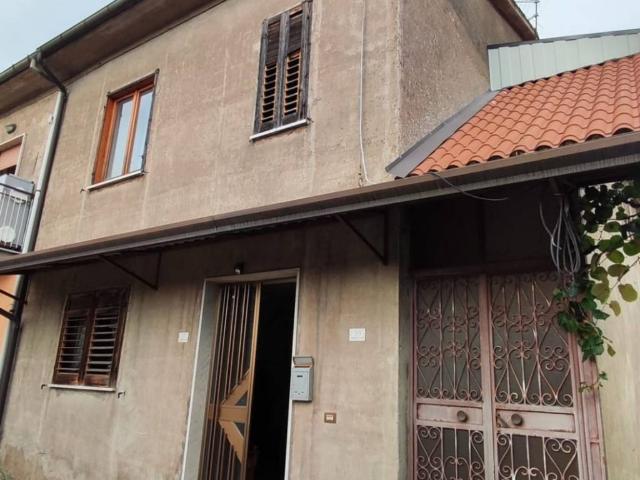 Villa Indipendente in vendita a Santo Stefano Del Sole, Campania