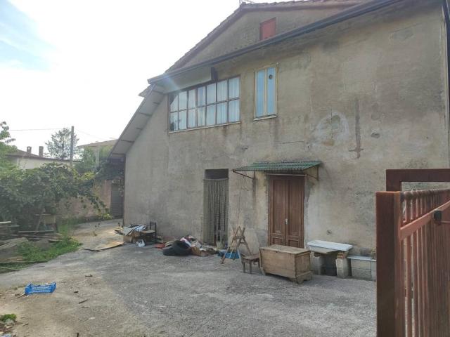 Villa Indipendente in vendita a Santo Stefano Del Sole, Campania