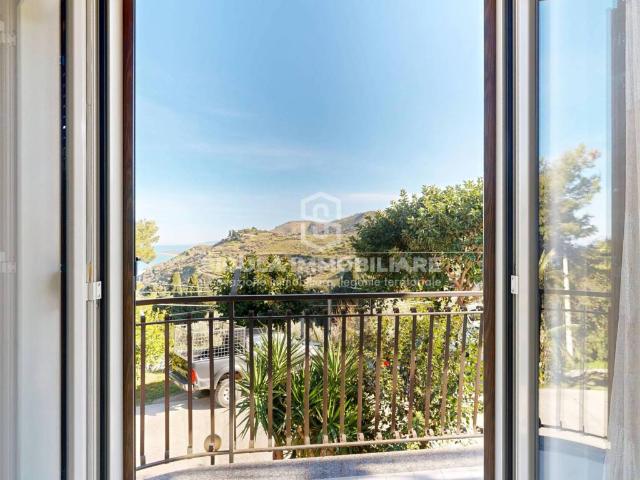 Villa Indipendente in vendita a Santo Stefano Di Camastra, Sicilia