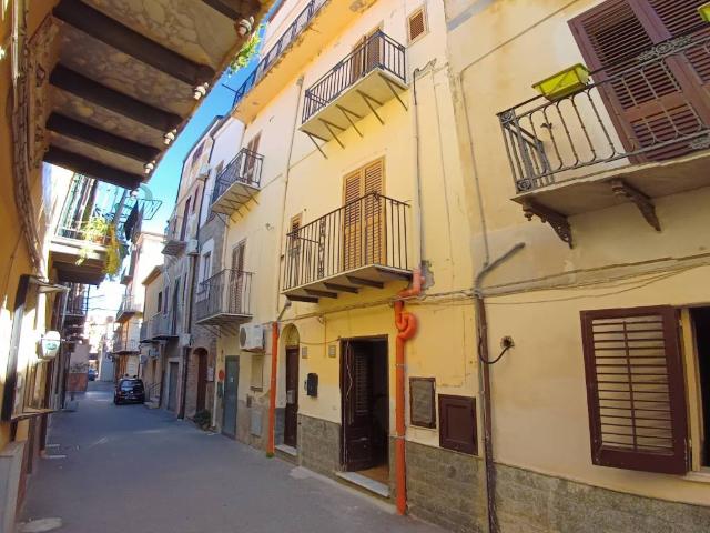 Villa Indipendente in vendita a Santo Stefano Di Camastra, Sicilia