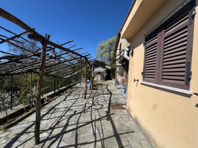 Villa Indipendente in vendita a Sant'olcese, Liguria