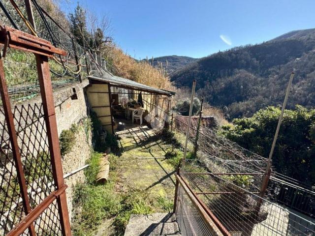 Villa Indipendente in vendita a Sant'olcese, Liguria