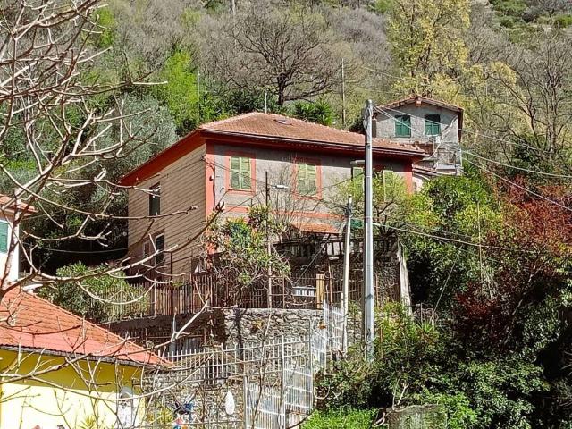 Villa Indipendente in vendita a Sant'olcese, Liguria