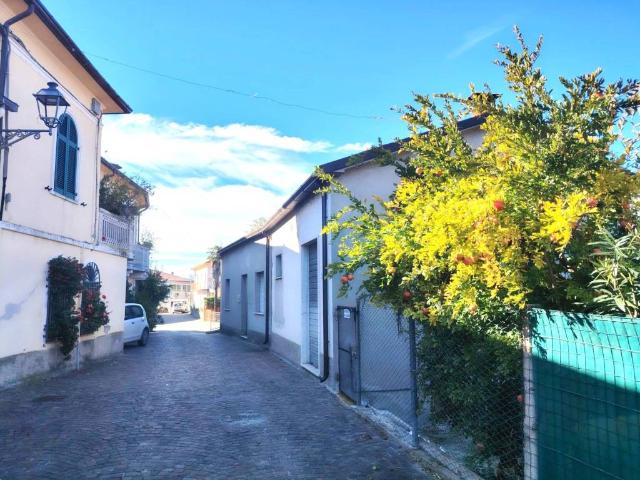 Villa Indipendente in vendita a Unione dei Comuni della Val Vibrata, Sant'omero