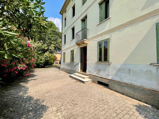 Villa Indipendente in vendita a Santorso, Veneto