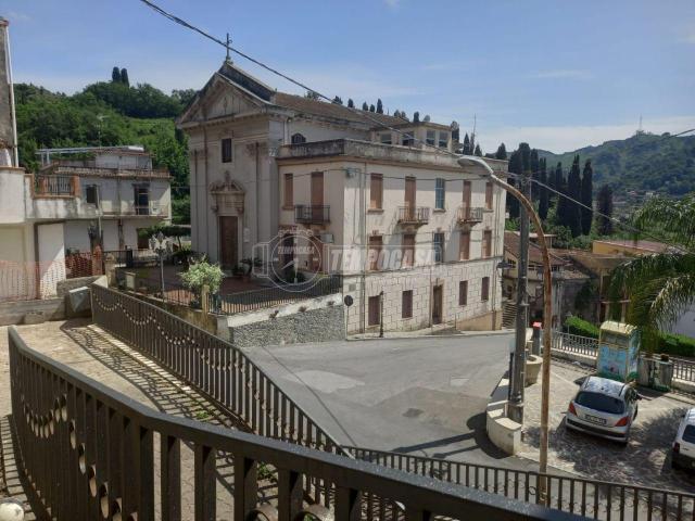 Villa Indipendente in vendita a Saponara, Sicilia