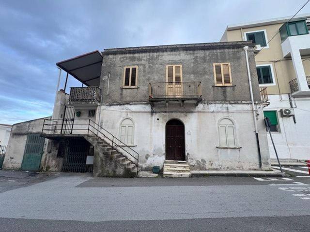 Villa Indipendente in vendita a Saponara, Sicilia
