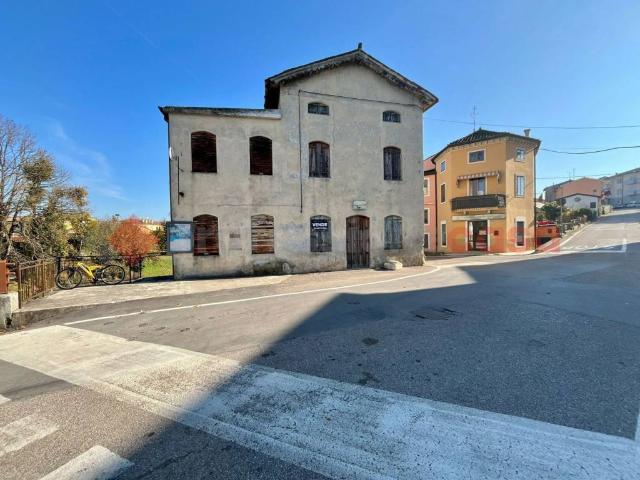 Villa Indipendente in vendita a Sarego, Veneto
