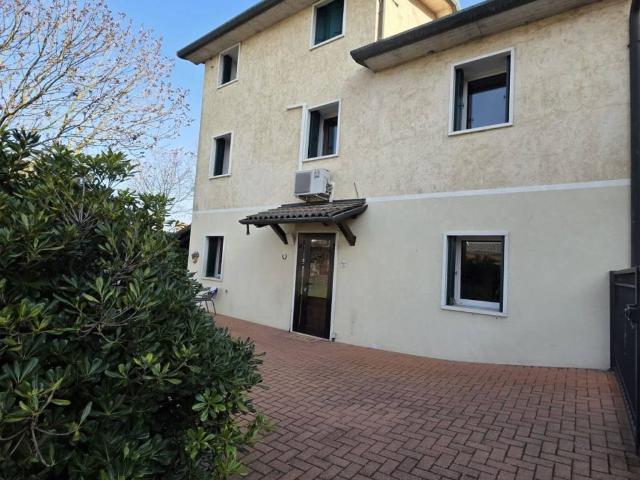 Villa Indipendente in vendita a Sarego, Veneto