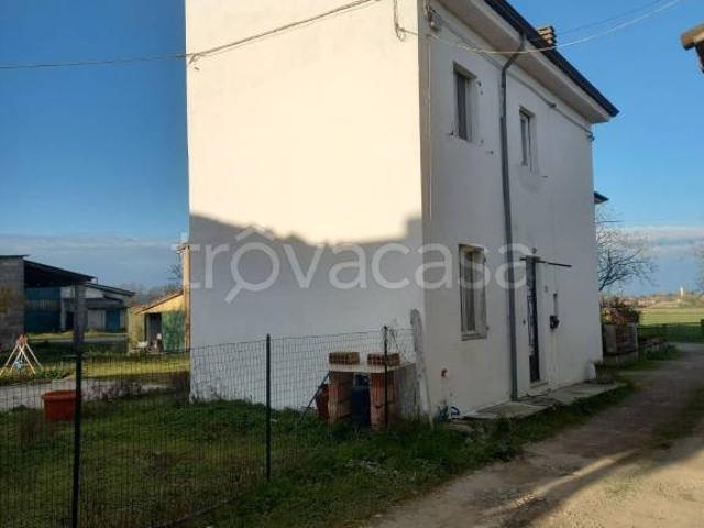 Villa Indipendente in vendita a Sarmato, Piacenza
