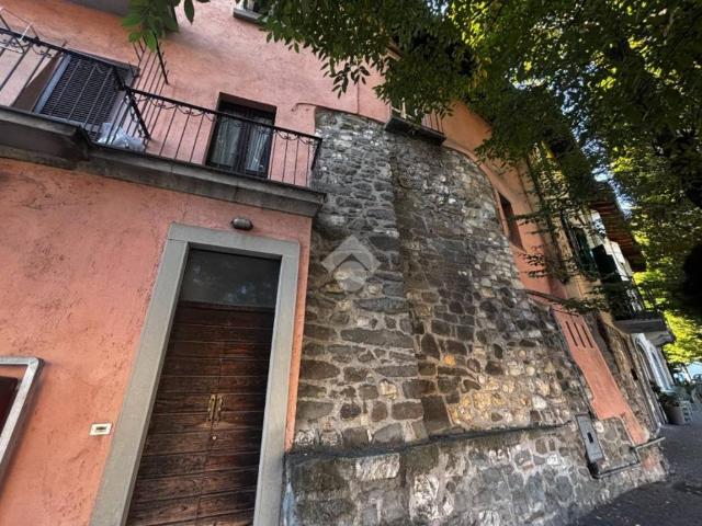 Villa Indipendente in vendita a Sarnico, Bergamo