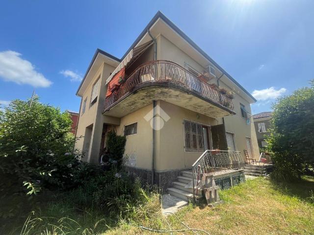 Villa Indipendente in vendita a Sarzana, Liguria