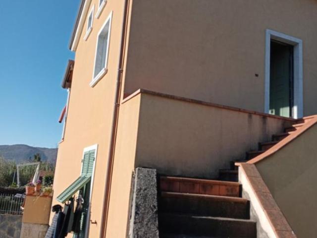 Villa Indipendente in vendita a San Lazzaro, Sarzana