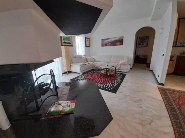 Villa Indipendente in vendita a Sarzana, La Spezia