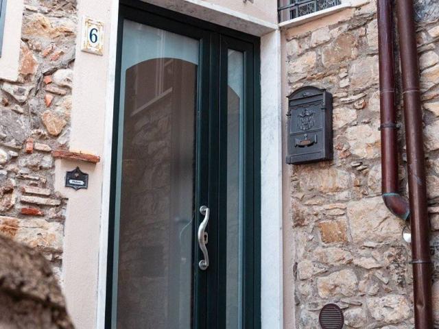 Villa Schiera in vendita a Sarzana, Liguria