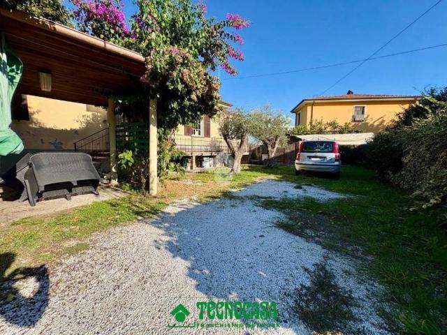 Villa Indipendente in vendita a Sarzana, La Spezia