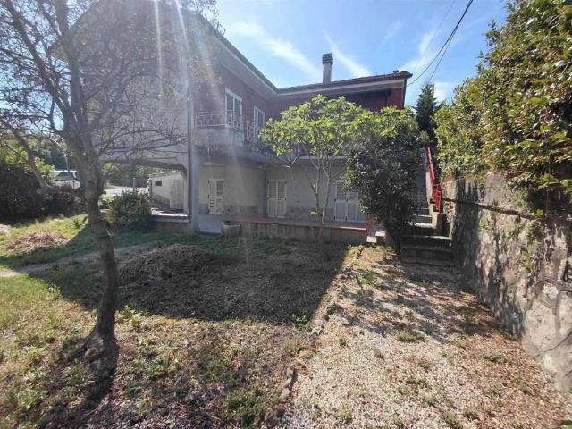 Villa Indipendente in vendita a Sarzana, Liguria