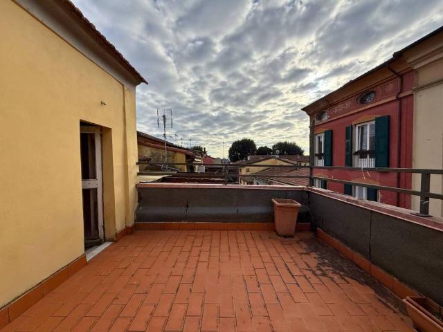Villa Indipendente in vendita a Sarzana, Liguria