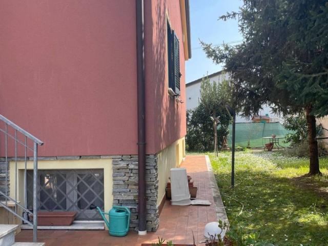 Villa Indipendente in vendita a Santa Caterina, Sarzana