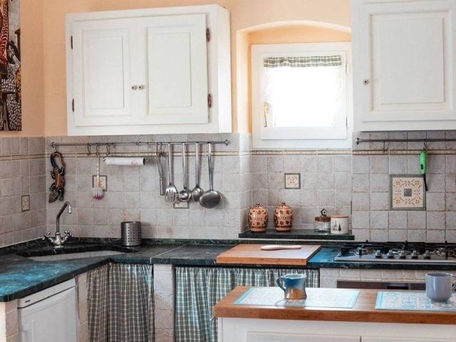 Villa Indipendente in vendita a Sarzana, Liguria