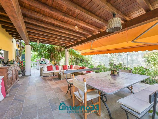 Villa Indipendente in vendita a Unione di comuni Montana Lunigiana, Sarzana