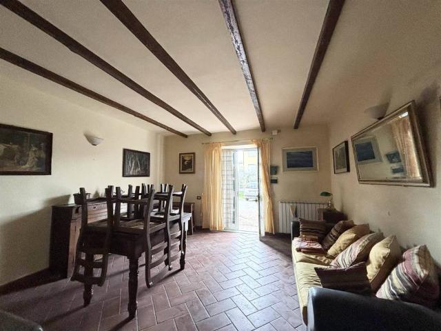 Villa Indipendente in vendita a San Lazzaro, Sarzana