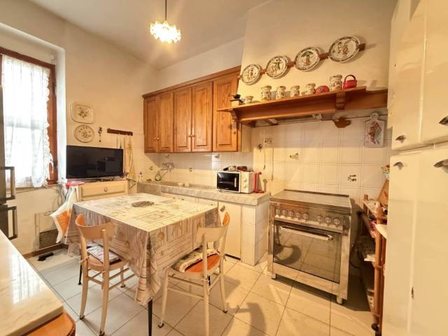 Villa Indipendente in vendita a Sarzana, Liguria