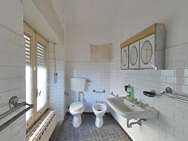 Villa Indipendente in vendita a Sarzana, Liguria