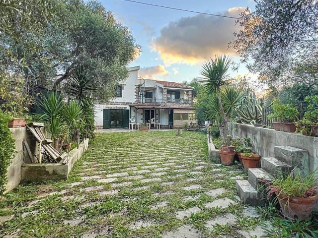 Villa Indipendente in vendita a Cala Di Volpe, Sardigna/Sardegna