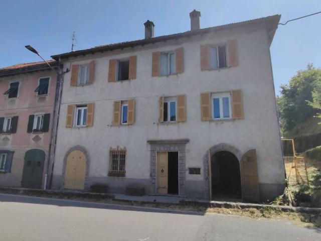 Villa Indipendente in vendita a Badani, Sassello