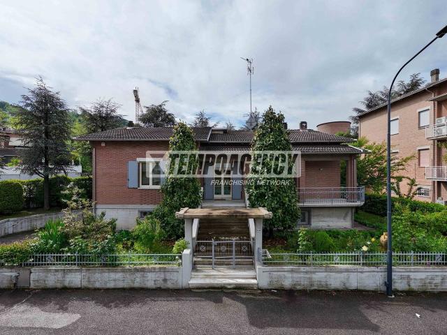 Villa Indipendente in vendita a Unione dei comuni del Distretto Ceramico, Sassuolo