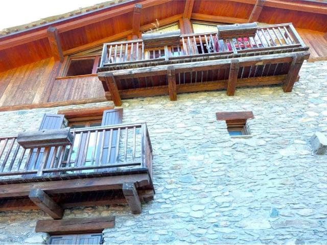 Villa Indipendente in vendita a Jouvenceaux, Piemonte