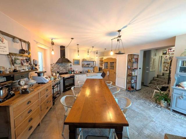 Villa Indipendente in vendita a Cascina Dentis, Piemonte