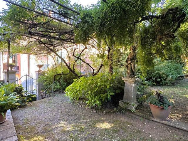 Villa Indipendente in vendita a Savignone, Liguria