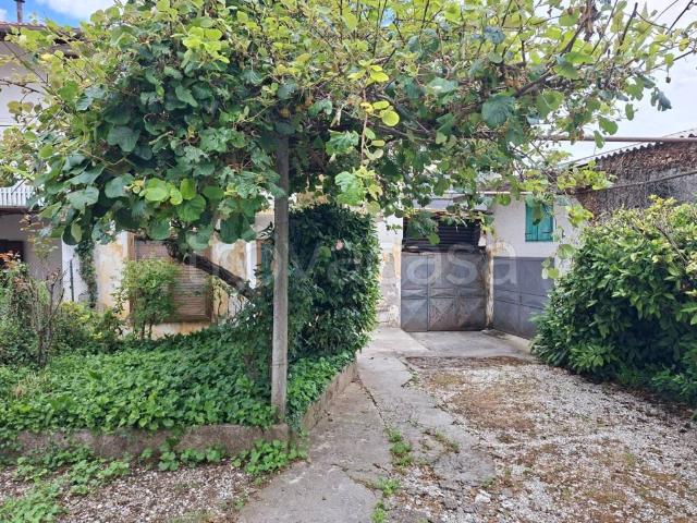Villa Indipendente in vendita a Savogna D'isonzo, Friuli-Venezia Giulia