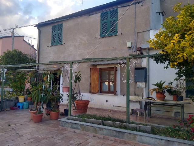 Villa Indipendente in vendita a La Rocca, Albisola Capo
