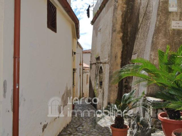 Villa Indipendente in vendita a Centro Storico, Calabria