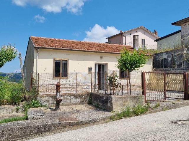 Villa Indipendente in vendita a Scampitella, Campania