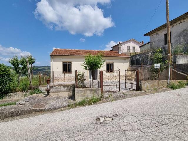Villa Indipendente in vendita a Scampitella, Campania
