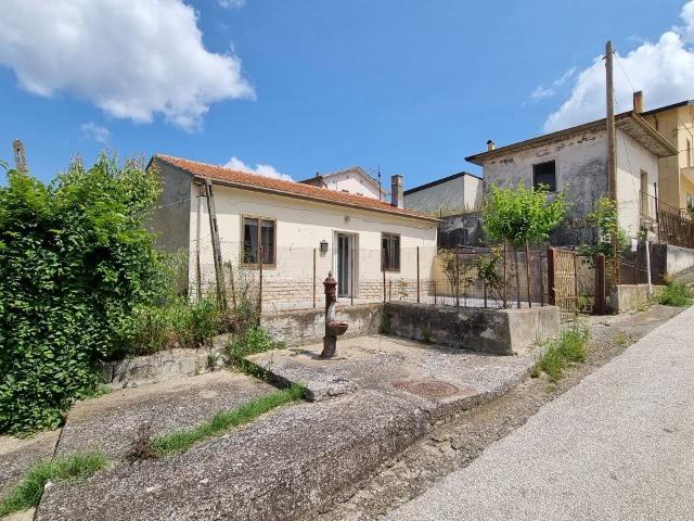 Villa Indipendente in vendita a Scampitella, Campania
