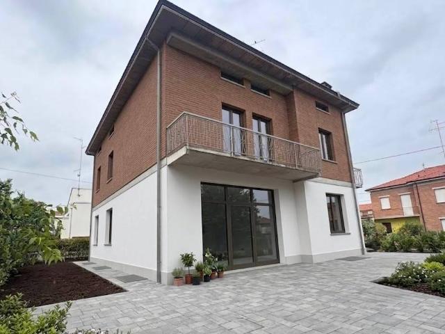 Villa Indipendente in vendita a Tresinaro - Secchia, Re