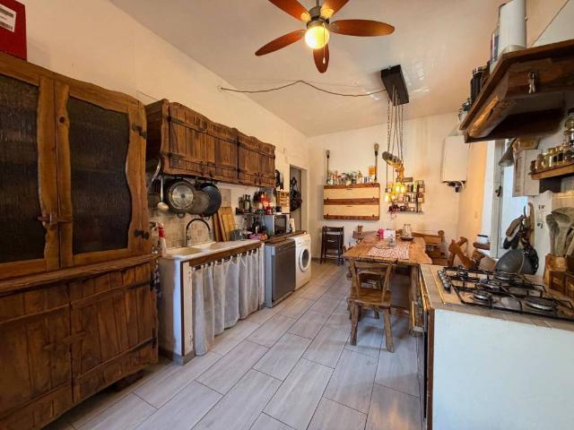 Villa Indipendente in vendita a San Colombano, Scandicci
